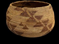 IMPRESSIVE CIRCA 1900'S MAIDU CALIFORNA NATIVE AMERICAN LARGE BASKET, HAND WOVEN, GEOMETRIC DESIGN