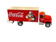 COCA-COLA FORD 8000 DELIVERY LIFTGATE TRUCK PLASTIC KIT MODEL