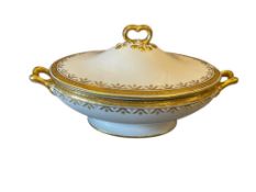 WIN. GUERIN & CO. LOIMOGES FRENCH PORCELAIN COVERED SERVING BOWL WITH GILT ACCENTS