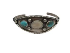 VINTAGE NAVAJO STERLING SILVER TURQUOISE AND MOTHER OF PEARL CUFF BRACELET