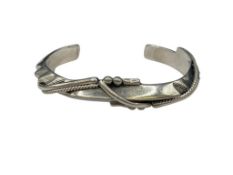 VINTAGE NAVAJO STERLING SILVER UNIQUELY DESIGNED CUFF BRACELET