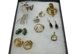 UHNIQUE ARRAY OF COSTUME JEWELRY AND STERLING SILVER JEWELRY INCLUDING ONYX EARRINGS AND MARCASITE