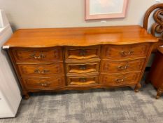 BASSETT FURNITURE INDUSTRIES FRENCH PROVENCIAL NINE DRAWER WOOD DRESSER
