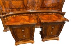 PAIR OF ELEGANT ITALIAN BAROQUE STYLE INLAID MARQUETRY BURL VENEER NIGHTSTANDS