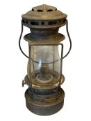 CIRCA 1918 POST WAR DIETZ SCOUT LANTERN WITH ORIGINAL CLEAR GLASS GLOBEMADE IN NEW YORK