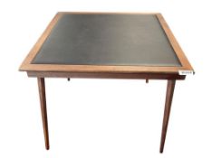 VINTAGE MID-CENTURY MODERN BLACK PADDED TOP GAME TABLE