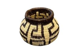 PANAMA WOUNAAN EMBERA INDIAN BASKET, BLACK AND WHITE GEOMETRIC DESIGN MINIATURE BASKET