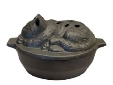 JOHN WRIGHT CAST IRON SLEEPING CAT STEAMER / HUMIDIFIER