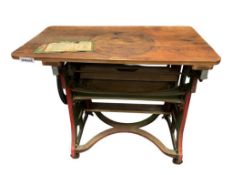 ANTIQUE EARLY 1900'S EWBANK SOLENT CAST IRON AND WOOD CLOTHES MANGLE / WRINGER