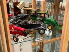 DIE-CAST METAL TOYS INCLUDING 1950'S DOEPKE MG TD BRITISH SPORTS CAR AND JOHN DEERE TRACTOR