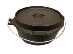CABELA'S CAST IRON DUTCH OVEN 10 IN NEARLY NEW CONDITION