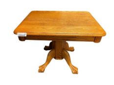 ELEGANT STAINED WOOD RECTANGULAR SIDE TABLE WITH CLAW AND BALL THREE FOOT BASE