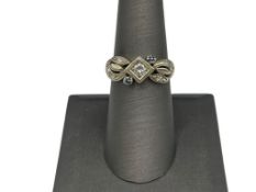 VINTAGE 14K WHITE GOLD DIAMOND AND BLUE SAPPHIRE FASHION RING