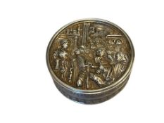 19TH CENTURY 800 SILVER FERDINAND III ROMAN EMPEROR INTRICATE REPOUSSE ROUND SNUFF / PILL BOX