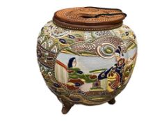 20TH CENTURY JAPANESE SATSUMA PORCELAIN THREE FOOTED BOWL WITH TRADITIONAL DESIGN