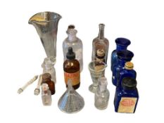VINTAGE AND ANTIQUE APOTHECARY / MEDICAL BOTTLES AND INSTRUMENTS, MEAURING CUPS