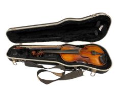 VINTAGE 1969 MATHIS THOMA MODEL 21 4/4 VIOLIN STRING INSTRUMENT WITH BOW AND HARDSHELL CASE