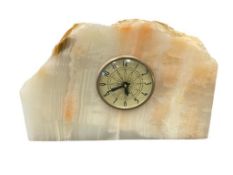 SOLID POLISHED ONYX HEAVY GEOLOGICAL SPECIMEN ELECTRIC TABLE / MANTLE CLOCK WITH LANSHIRE MOVEMENT