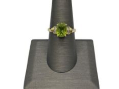 14K YELLOW GOLD PERIDOT AND DIAMOND FASHION RING