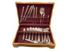 1938 HOLMES & EDWARDS DANISH PRINCESS SILVERPLATE FLATWARE SETTING WITH FLATWARE CHEST