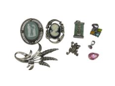 ASSORTED STERLING SILVER JEWELRY INCLUDING SOME VINTAGE