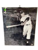MICKEY MANTLE LEGENDARY NEW YORK YANKEES BASEBALL PLAYER PHOTOGRPAH WITH 24 AUTOGRPAHS