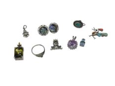 ASSORTED STERLING SILVER JEWELRY INCLUDING ROADRUNNER BROOCH, SEMI-PRECIOUS STONE PENDANTS, AND M...