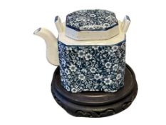BURLEIGH WARE BLUE CALICO ENGLISH STAFFORDSHIRE CHINA BLUE AND WHITE TEA POT WITH LID
