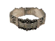 VINTAGE STERLING SILVER MEXICO SIGNED LINK BRACELET FEATURING SCROLL AND BEAD PATTERN