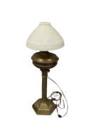 ANTIQE VICTORIAN STYLE REEDED COLUMN BRASS PARLOR LAMP CONVERTED TO ELECTRIC
