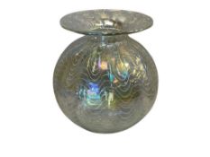 1989 THE GLASS EYE STUDIO VIP MOUNT SAINT HELEN'S SHOWCASE IRIDESCENT ART GLASS SWIRL PATTERN VASE