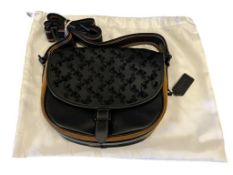 AUTHENTIC COACH HITCH DESIGNER FASHION BAG WITH CARRIAGE DESIGN BLACK LEATHER AND BROWN SUEDE