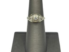 VINTAGE 14K WHITE GOLD DAIMOND ENAGEMENT RING