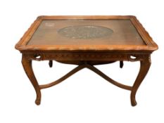 VINTAGE 20TH CENTURY CARVED COFFEE / COCKTAIL TABLE WITH REMOVABLE GLASS TOP TRAY