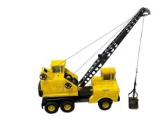 VINTAGE NYLINT MICHIGAN CONSTRUCTION PRESSED STEEL TOY CRANE TRUCK
