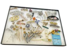 FANCY HAIR DECORATION COLLECTION INCLUDING RHINESTONES AND UNIQUE DESIGNS