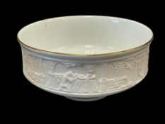 1987 THE FRANKIN MINT THE ROMEO AND JULIET BISQUE / GLAZE PORCELAIN RELIEF BOWL WITH GILT BANDS