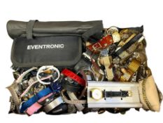 ASSORTED MEN'S AND LADIES' WRISTWATCHES INCLUDING VARIOUS NAME BRANDS AS WELL AS A WATCH REPIAR KIT