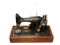 LATE 1960'S SINGER 237 ELECTRIC PORTABLE FASHION MATE SEWING MACHINE NO. Y708124