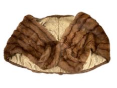 SKINNER VINTAGE WOMAN'S SQURREL SHOULDER WRAP WITH FRONT POCKETS AND BLUE FLORAL SILK LINING