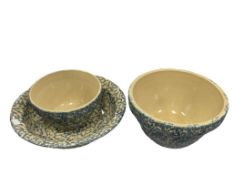 ROSEVILLE POTTERY AND ROBINSON RANSBOTTOM SPONGEWARE POTTERY MIXING BOWLS AND BASIN / BOWL