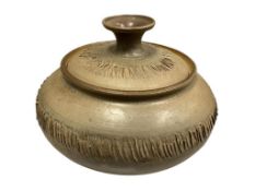 FRED REID RENO, NEVADA POTTER HAND SPUN POTTERY COVERED BOWL