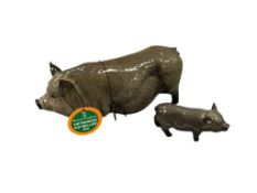 VINTAGE ROYAL DOULTON LIMITED EDITION VIETNAMESE POT-BELLIED PIC AND PIGLET ISSUED IN 1992