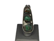 VINTAGE STERLING SILVER THREE TURQUOISE RING FEATURING DEEP GREEN TURQUOISE