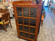 STICKLEY STYLE MISSION GLASS FRONT FOUR TIER OAK BOOKSHELF CABINET
