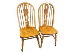 VINTAGE WINDSOR BACK / KEYHOLE DINING SIDE CHAIRS