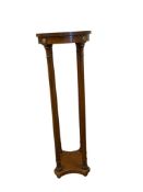 BAKER FURNITURE REGENCY STYLE TALL WOODEN PLANT STAND WITH BRASS MEDALLIONS