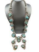 VINTAGE DINE NAVAJO STERLING SILVER BISBEE BLUE TURQUOISE SQUASH BLOSSOM NECKLACE