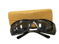 MAUI JIM MEN'S SUNGLASSES WITH HARD SHELL SUNGLASSES CASE