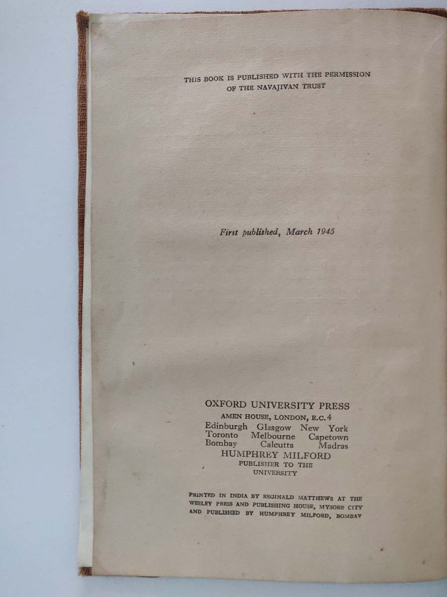 R.K.PRABHU & FOREWORD BY SIR S.RADHAKRISHNAN - THE MIND OF MAHATMA GANDHI - Image 6 of 6